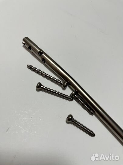 Титановый штифт для интрамедуллярного остеосинтеза