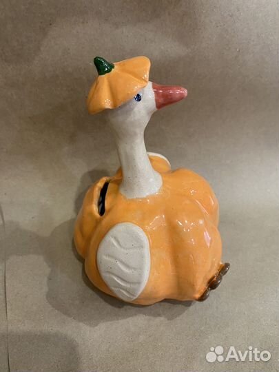 Копилка гусь из керамики