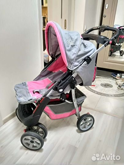 Прогулочная коляска modern+трость в дар