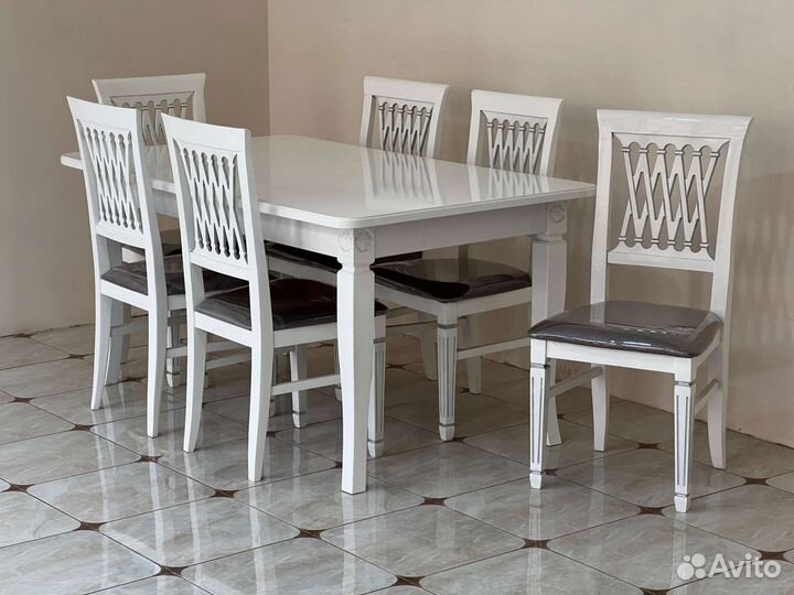 Столы и стулья