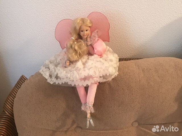 Фея. Музыкальная фарфоровая кукла