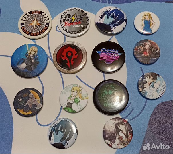 Значки аниме и пины