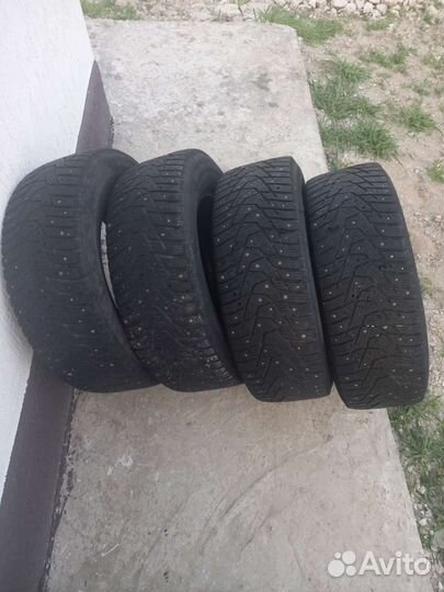 Hankook Winter I'Pike RS2 W429 215/65 R16