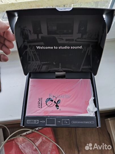 Focusrite Scarlett 2i2 4th Gen