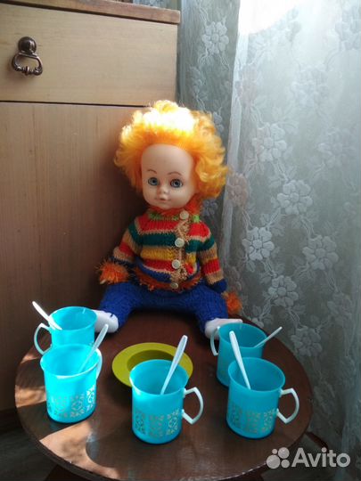 Куклы,посудка и др.игрушки
