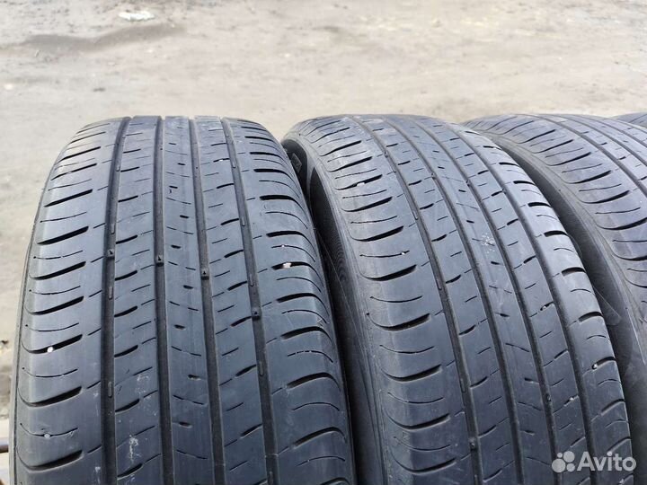 Kumho Solus SA01 Plus 215/60 R17