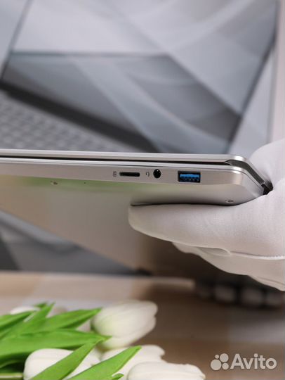 Мошный ноутбук MtW