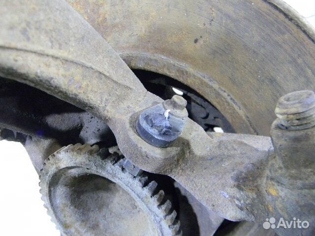 Кулак передний правый Форд