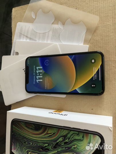 iPhone Xs, 64 ГБ