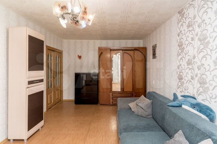 4-к. квартира, 81,5 м², 1/3 эт.