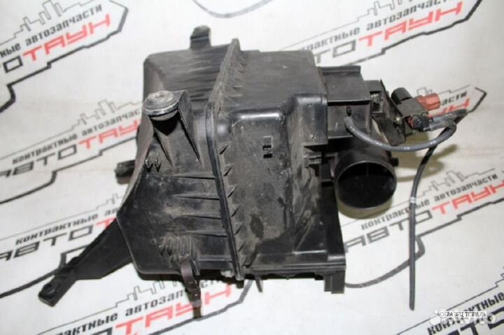 Корпус воздушного фильтра toyota altezza altezza gita SXE10 3S-GE 1770074780