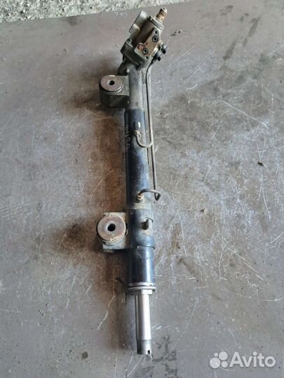 Рейка рулевая на Nissan Fuga