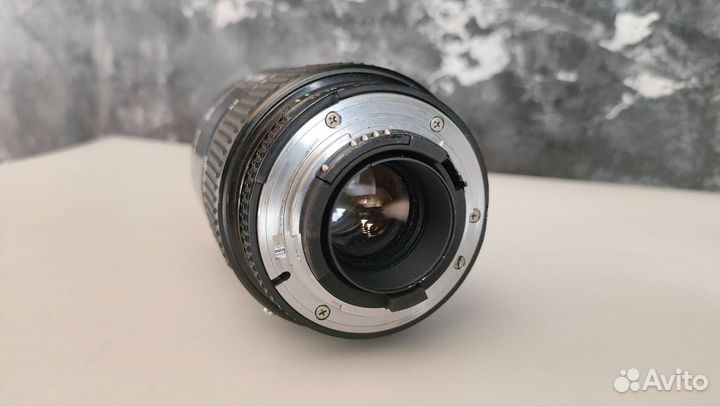 Объектив Nikon