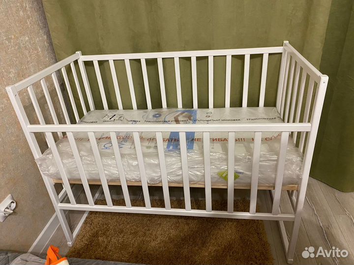 Детская кровать с матрасом