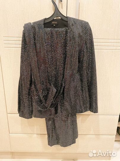 Костюм женский праздничный