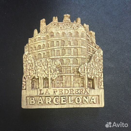 Магниты на холодильник из разных стран