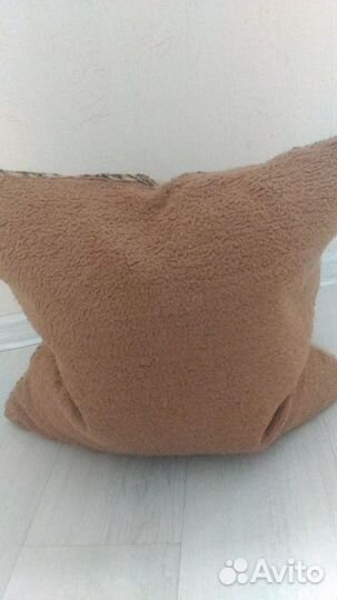 Подушка диванная