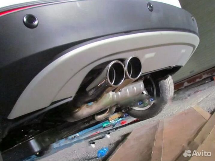 Накладка заднего бампера VW Tiguan 1 серебро