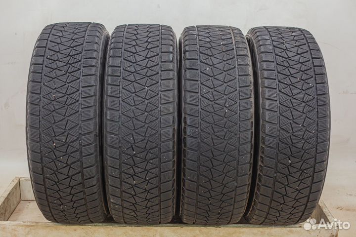 Bridgestone Blizzak DM-V2 235/65 R17 108S