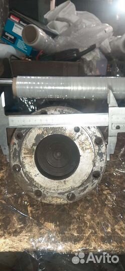 Фланец-вилка краз карданнного вала 260