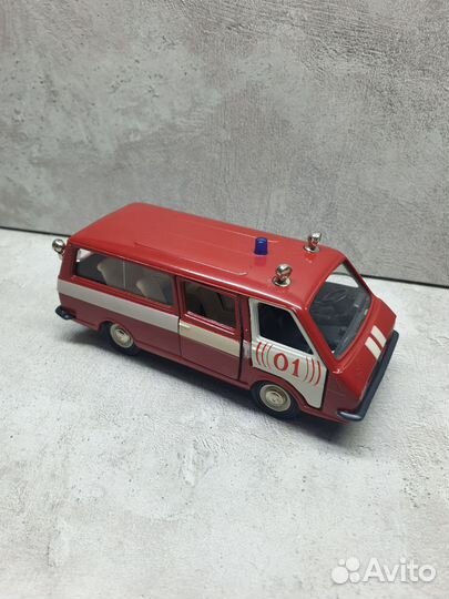 Раф 2203 1/43 моделька СССР пожарный