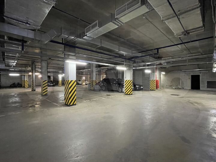 Машиноместо, 14 м²