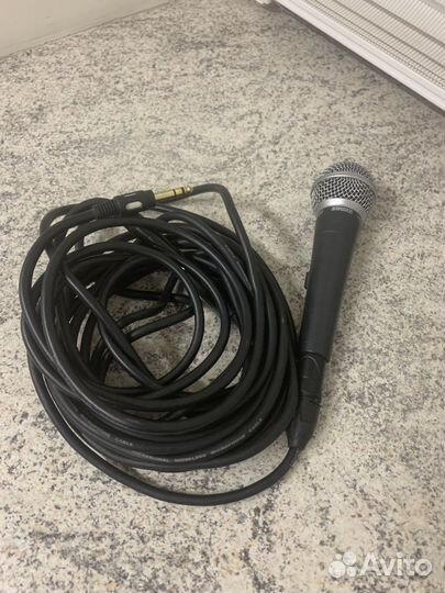 Студийный микрофон shure