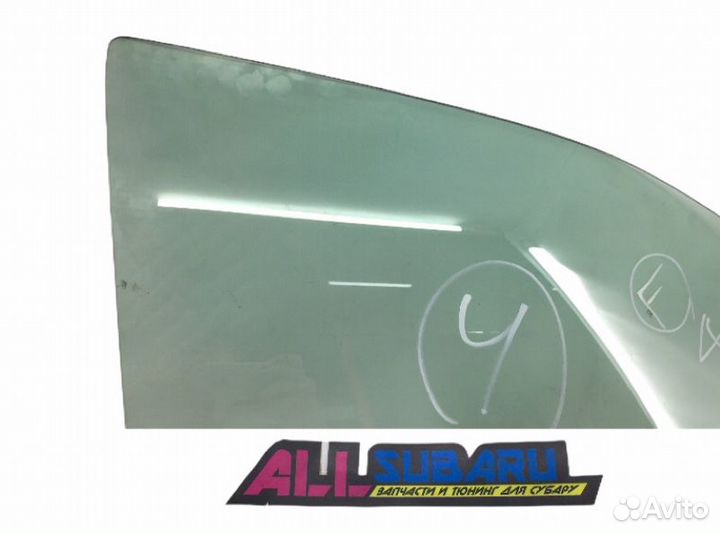 Стекло двери переднее правое Subaru Impreza Wrx