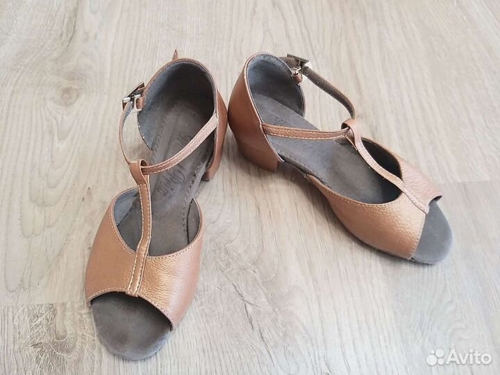 Туфли для бальных танцев