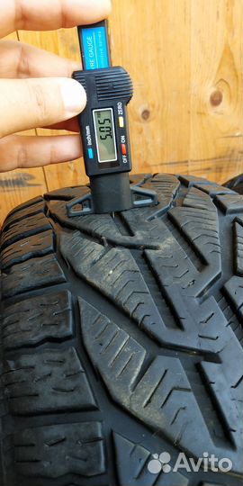 Kormoran Snow 215/60 R16 99H