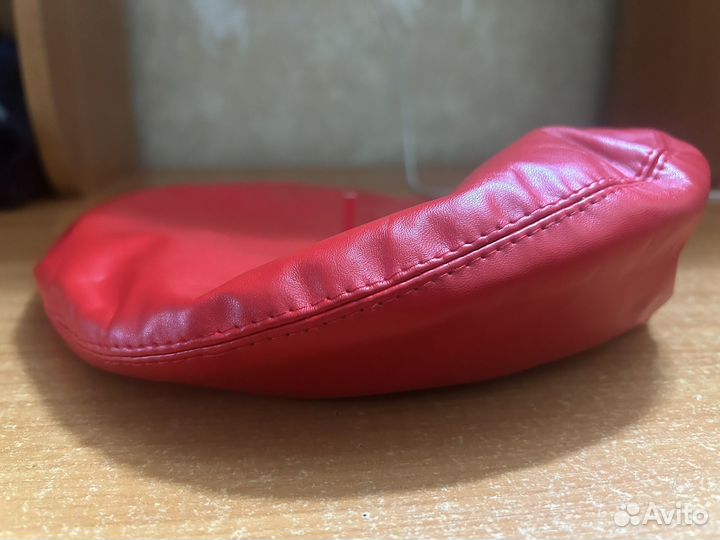 Берет женский кожаный