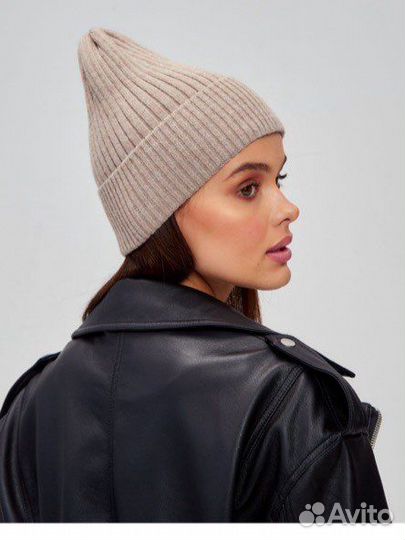 Шапка женская на весну