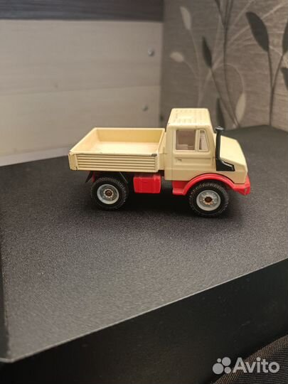 Коллекционные машинки Мерседес