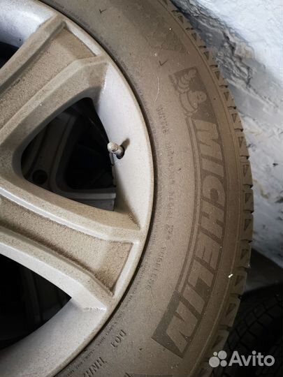 Michelin Latitude X-Ice 235/65 R17