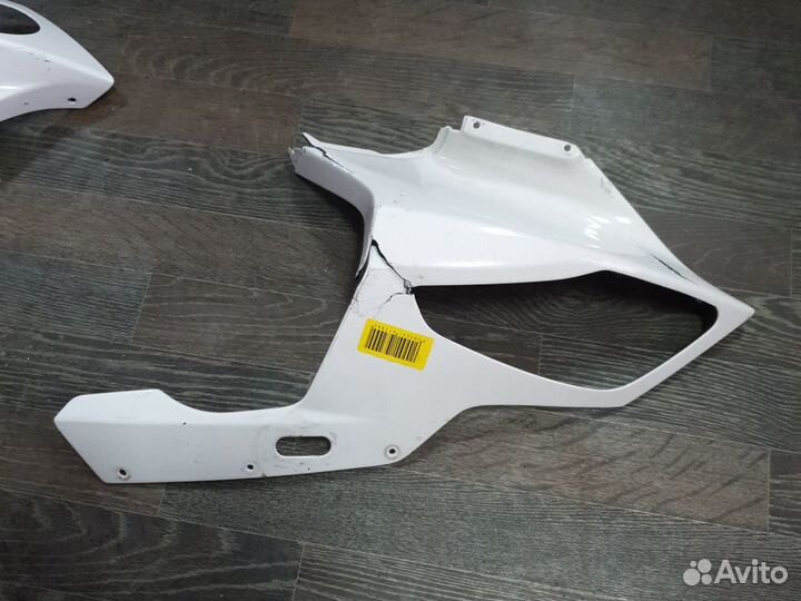 Передний обтекатель левый бмв С1000рр