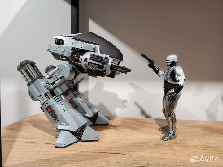 Neca Robpocop & ED-209