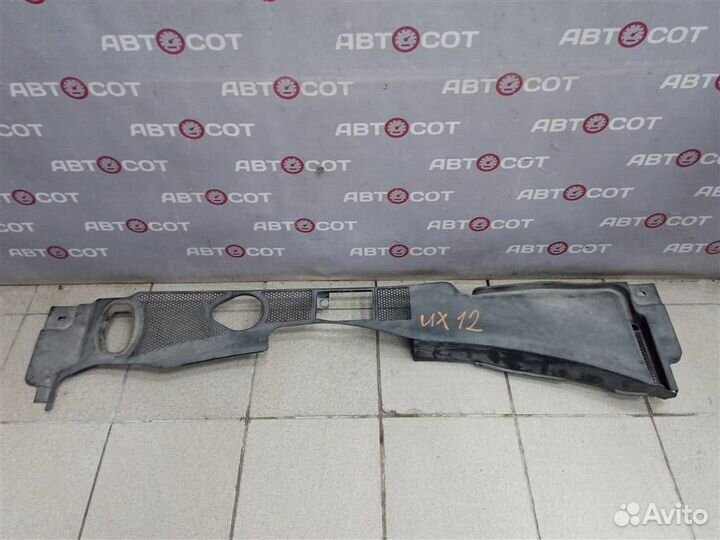 Кожух водоотводящего короба Audi A4 (B8) 200920