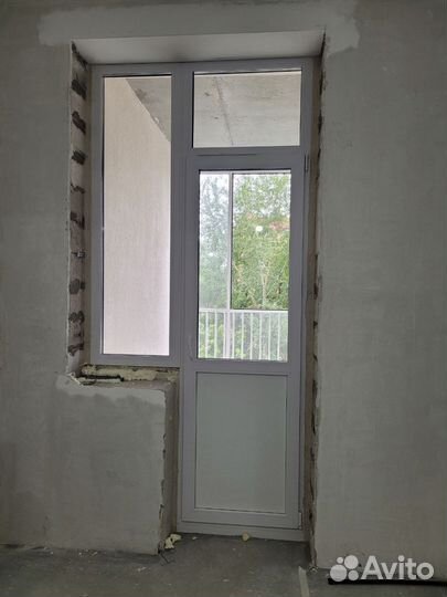 Балконная дверь с окном