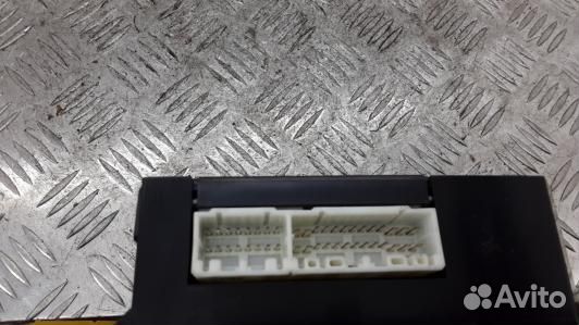 Блок управления subaru tribeca B9 (83F06NC02)