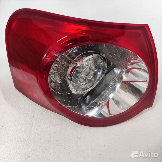 Задние фонари Volkswagen Passat B6 универсал