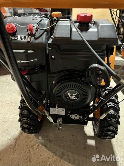 Снегоуборщик бензиновый 11 л с