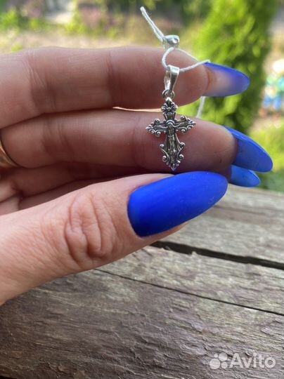 Серебряный крестик