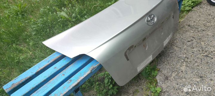 Крышка багажника toyota avensis 250