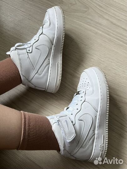 Зимние кроссовки nike AIR force 1 MID white