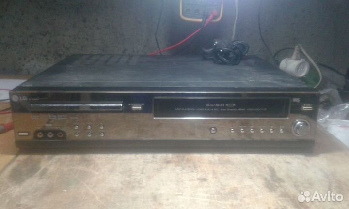 Домашний кинотеатр - Видеомагнитофон LG DT-600NY