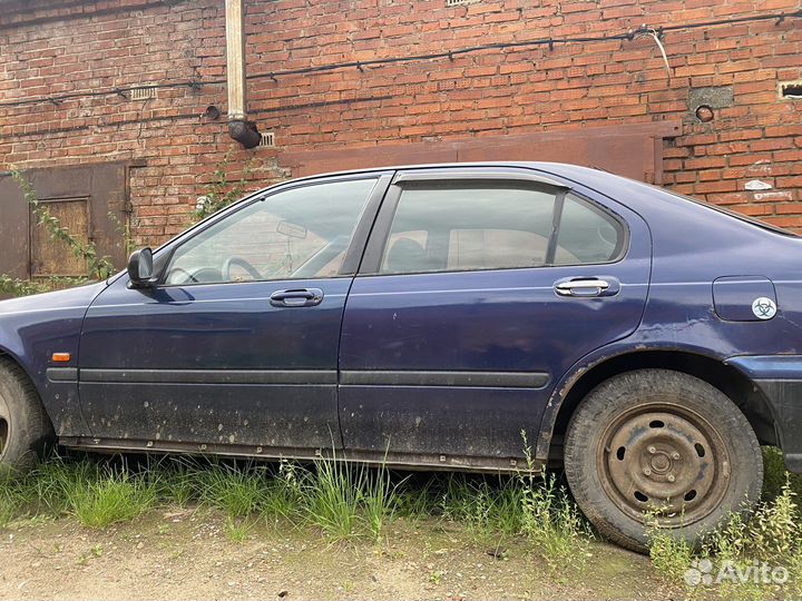 Двигатель honda civic (машина на разбор)