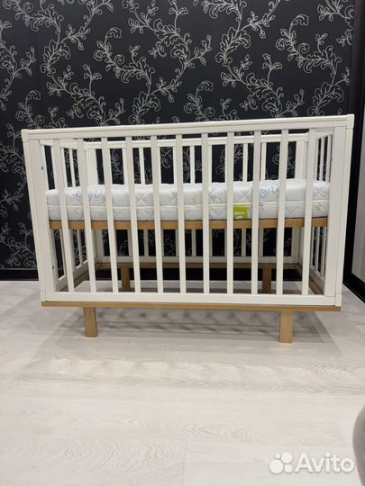 Детская кроватка happy baby с матрасом