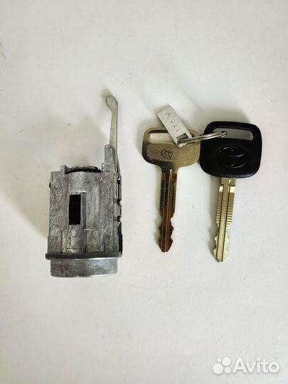 Продам цилиндр замка зажигания с двумя ключами