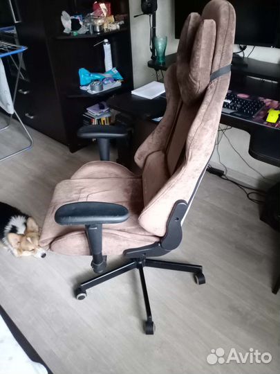 Игровой компьютерный стул