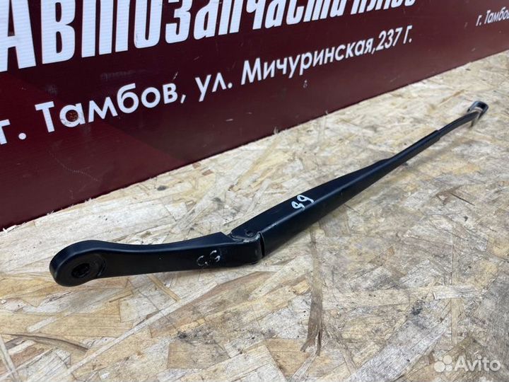 Поводок дворника левый LADA Vesta